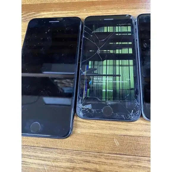 Lot of 5 iPhones for Parts / Repair – Broken / Not Working